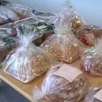 Myyjäiset kirkonmäellä Myyjäiset kirkonmäellä