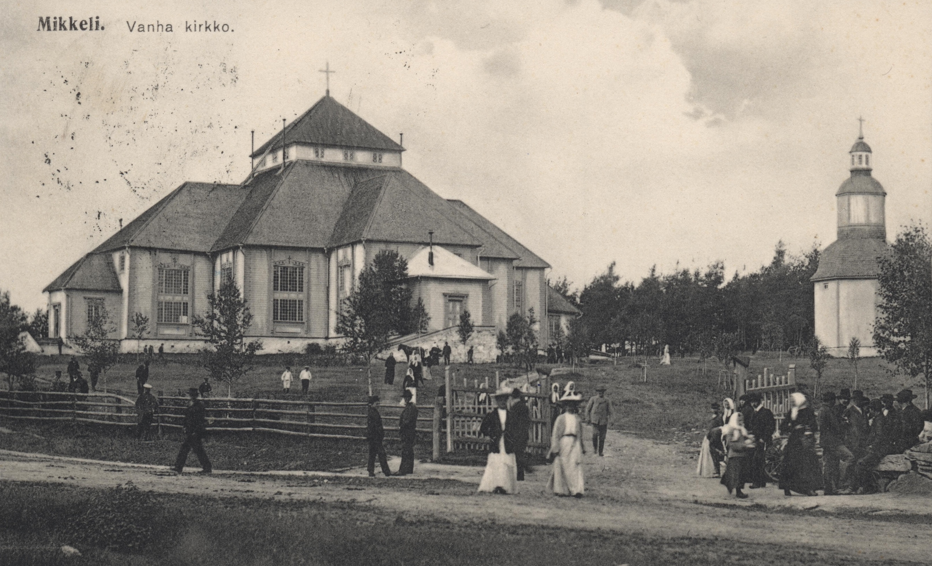 Pitäjänkirkon ulkokuva vuodelta 1910.