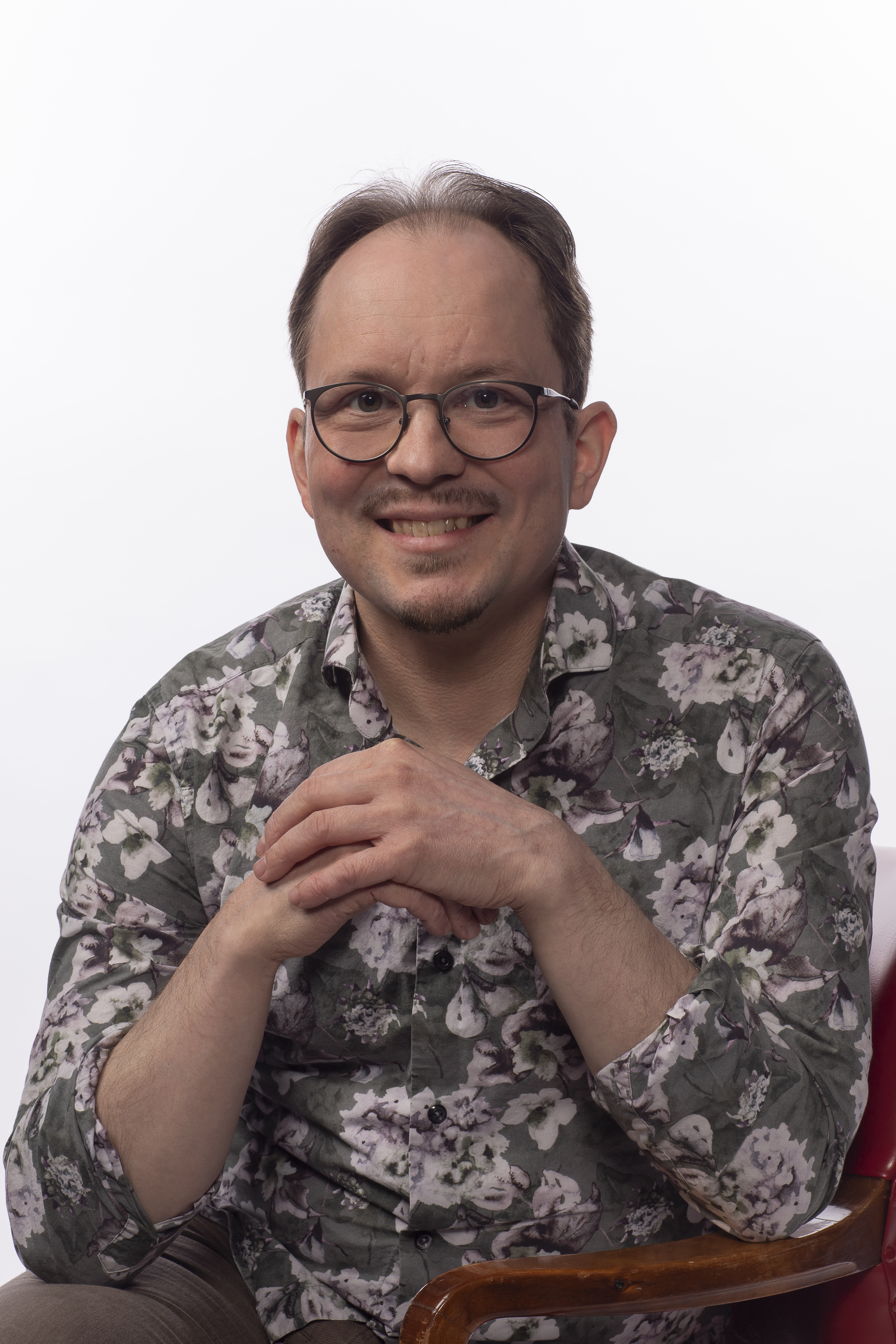 Henkilökuva Esa Toivolasta