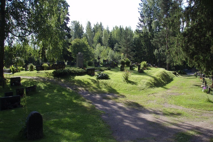 Suomenniemen hautausmaa Suomenniemen hautausmaa kesäisessä maisemassa.