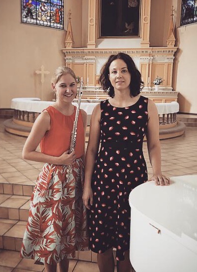 Maisemakuvia: Henna Ustinov, huilu ja Satu Kettunen, piano Henna Ustinov ja Satu Kettunen Mikkelin tuomiokirkossa.