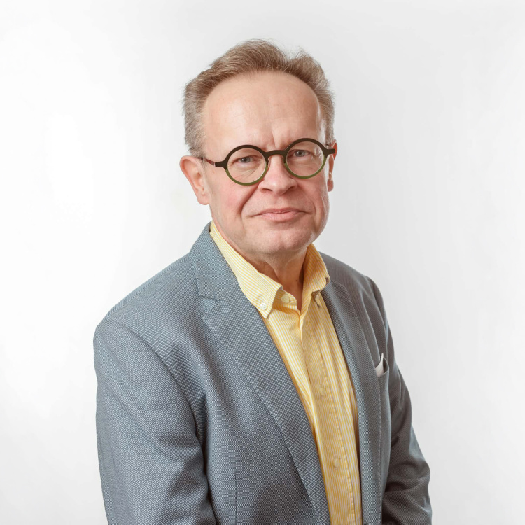 Uutisankkuri Petteri Löppönen.